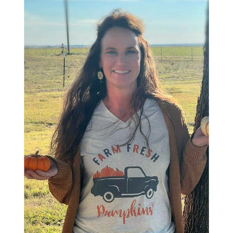 Farm Truck with Fresh Pumpkins on Oatmeal Vneck Tee